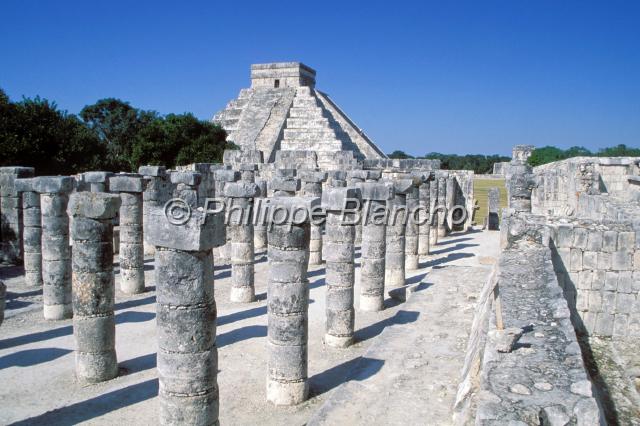 mexique 24.JPG - Mille colonnes et el castilloChichen Itza, Yucatan, Mexique